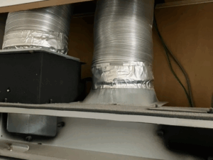 青森キッチン取付け隊 同時給排気フードの工事