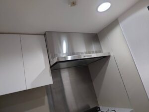福井キッチン取付け隊　同時給排気フードの工事　施工後