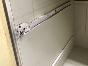 佐賀キッチン取付け隊　引き出しメンテナンス　施工前