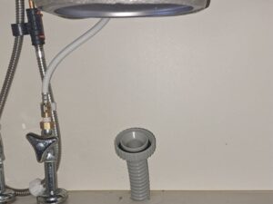 岩手キッチン取付け隊 排水トラップの交換 施工前