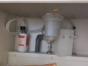 青森キッチン取付け隊 排水トラップの交換 施工前