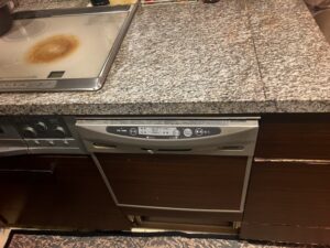 大分キッチン取付け隊　機器を外して収納スペース化　施工前