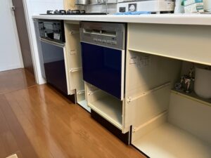 青森キッチン取付け隊 機器を外して収納スペース化 施工前