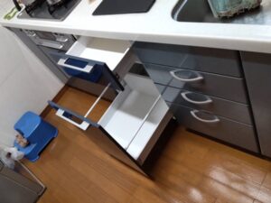 福井キッチン取付け隊　機器を外して収納スペース化　施工後