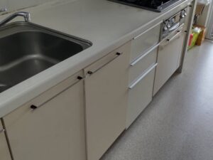 機器を外して収納スペース化 施工後