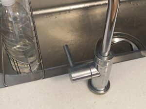 徳島キッチン取付け隊　浄水器の取り外し　施工前 