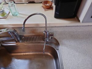 栃木キッチン取付け隊　浄水器の取り外し　施工前