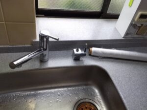 島根キッチン取付け隊 浄水器の取替 施工前
