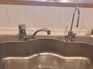 山形キッチン取付け隊　浄水器一体水栓の取替　施工前