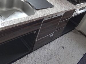秋田キッチン取付け隊 浅型を深型食洗機に取替 施工前