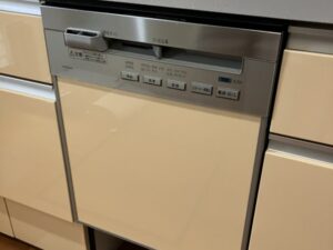 秋田キッチン取付け隊 食洗機前パネルでを楽しむ 施工前