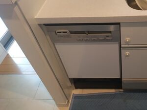食洗機前パネルでを楽しむ　施工前