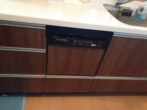 岩手キッチン取付け隊 食洗機前パネルでを楽しむ 施工前