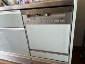 高知キッチン取付け隊　食洗機前パネルでを楽しむ　施工前