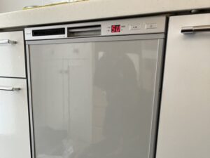 徳島キッチン取付け隊　食洗機前パネルでを楽しむ　施工後