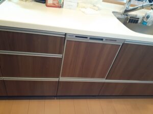 岩手キッチン取付け隊 食洗機前パネルでを楽しむ 施工後