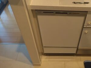 食洗機前パネルでを楽しむ　施工後
