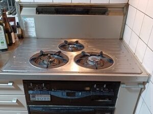 徳島キッチン取付け隊 TOTO特殊コンロの工事 施工前