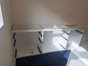 山梨キッチン取付け隊 カップボードの取付け 施工