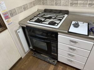 香川キッチン取付け隊　ガスオーブンの撤去　施工前