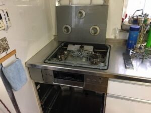 山梨キッチン取付け隊 ガスコンロをIHヒーターに交換 施工前