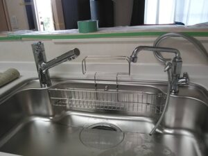 ビルトイン機器を再利用してコストダウン キッチン水栓・分岐水栓の再利用