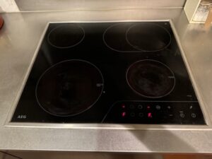 香川キッチン取付け隊　グリルなしヒーターの工事　施工前