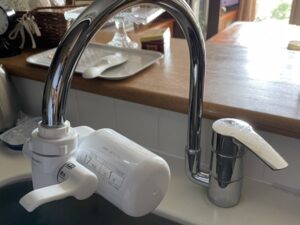 群馬キッチン取付け隊　グローエ水栓の工事　施工前