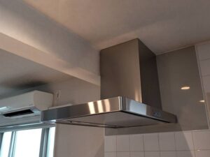 東京のキッチン取付け隊　サイドレンジフードの取替　施工後