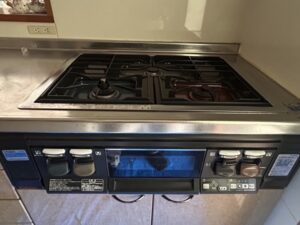 福井キッチン取付け隊 サンウェーブ特殊コンロの工事 施工前