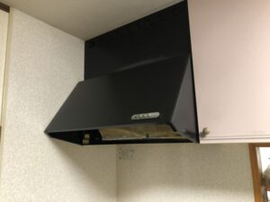 長野キッチン取付け隊　シロッコファンフードの取替　施工前