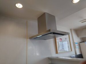 岡山キッチン取付け隊 センターレンジフードの取替 施工後