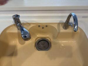群馬キッチン取付け隊　タッチレス水栓の取替　施工前