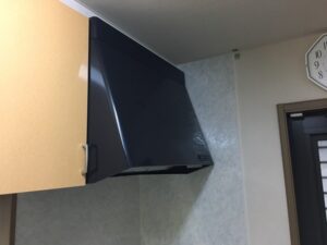 岐阜キッチン取付け隊　プロペラからシロッコファンへの取替　施工前