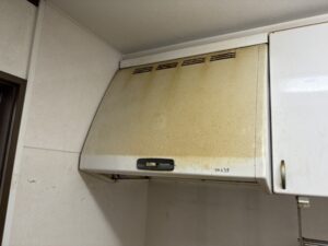 福井キッチン取付け隊 プロペラファンフード取替 施工前