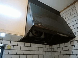 徳島キッチン取付け隊 プロペラファンフード取替 施工前