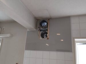 岐阜キッチン取付け隊　同時給排気フードの工事　施工