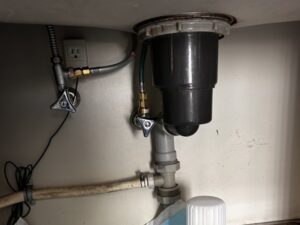 群馬キッチン取付け隊　排水トラップの交換　施工前