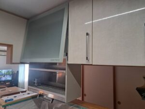 栃木キッチン取付け隊　電動昇降乾燥機の工事　施工前