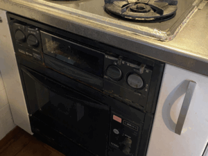 大分キッチン取付け隊 ガスオーブンの撤去 施工前