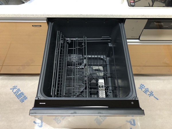 キッチン構成の特徴からキッチンメーカー別にみる