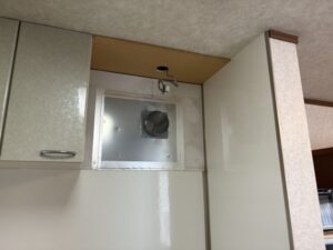 大分キッチン取付け隊 プロペラからシロッコファンへの取替 施工後