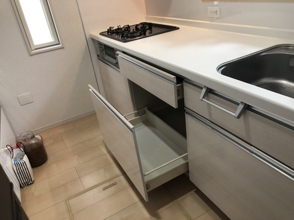 食器洗い乾燥機（食器洗い機・食器洗浄機）の後付け新設設置方法とその取付費用を設置場所別にみる