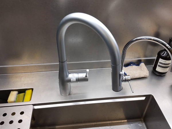 面白いほどたくさん選べる、KVKキッチン水栓 KVK水栓への取替え交換工事