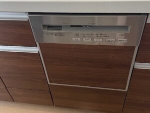 イナックス（INAX）キッチン　お気に入り食洗機パネルを再利用　施工前