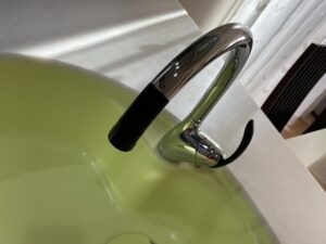 とにかくシンプル！TOTOキッチン水栓を選ぶ　やっぱり、グースネックタイプに限る　施工後