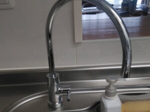 サンウェーブ(Sunwave) カートリッジそのままで浄水栓の交換 施工後