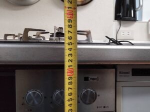 ガスコンロ下にオーブン後付新設工事 キッチンサイズ確認