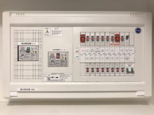 ガスコンロ下にオーブン後付新設工事 分電盤