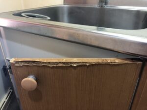 キッチンの扉交換工事 施工前